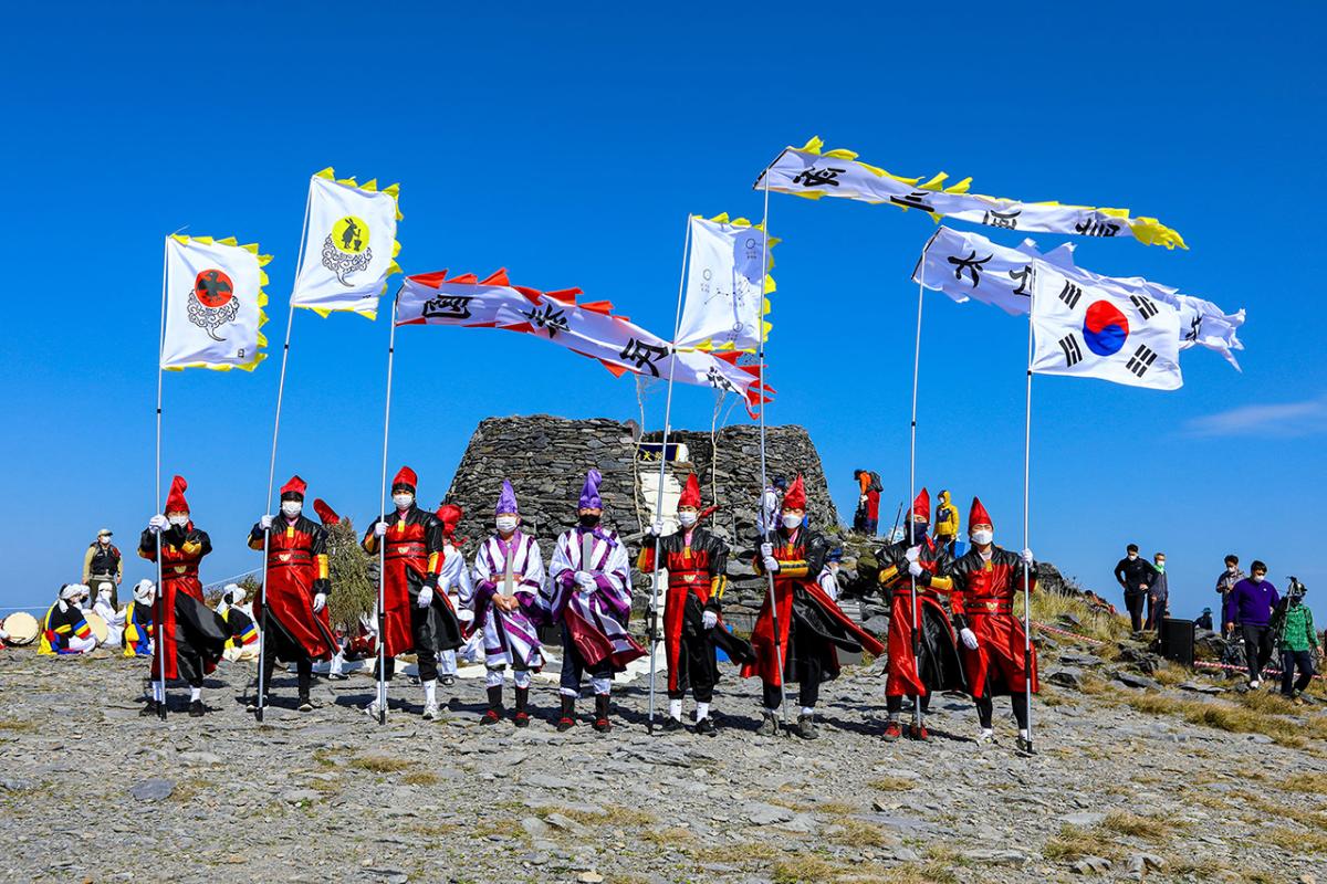Taebaek Mountain Heavenly Altar