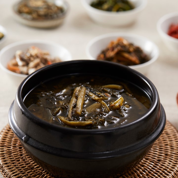 Siraegi Doenjangguk (Dried Radish Leaf Soybean Paste Soup)