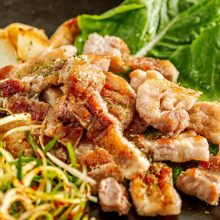 Saeng Samgyeopsal (Grilled Pork Belly)